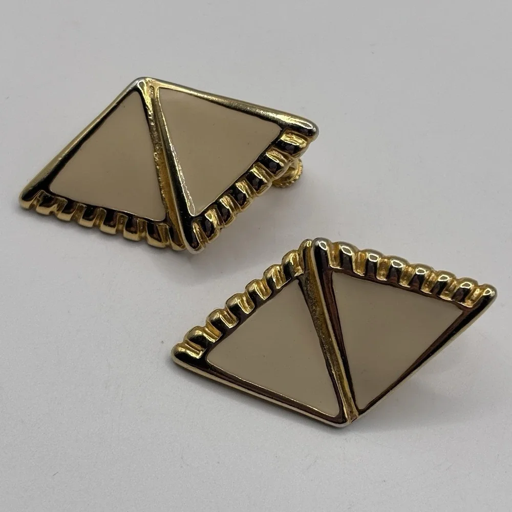 Vintage Goldette Gold Tone Enamel Earrings Screw Back